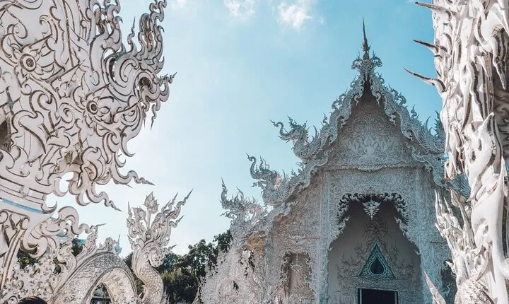 Chiang Rai Famed Temples and Golden Triangle Tour from Chiang Mai