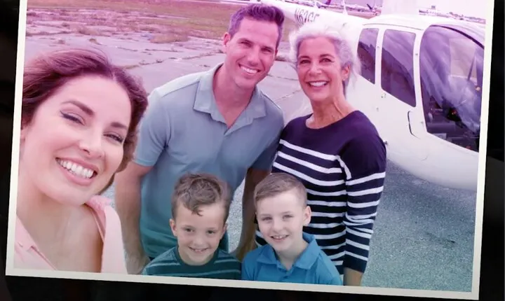 Family pack 48 Miles Helicopter Tour over Theme Parks & Downtown