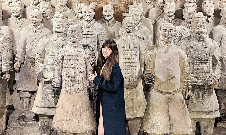 Small Group Xi'an Half-Day Terracotta Army Tour with Local Lunch