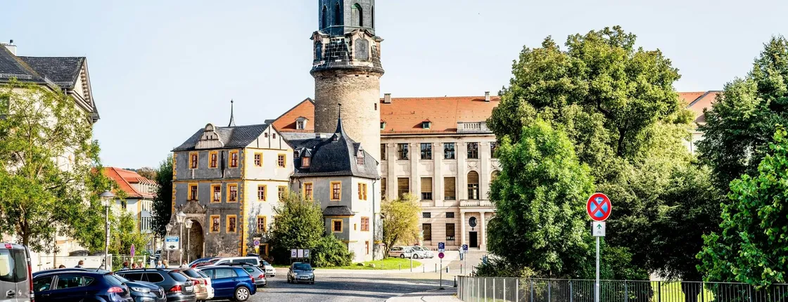 Guided tour through Weimar's old town and its Classical sights