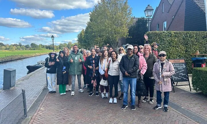 Private Tour from Amsterdam to Rotterdam to The Hague and Delft