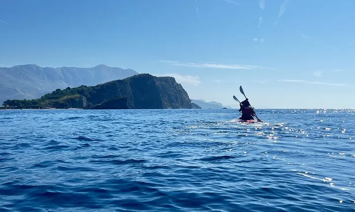 Budva: Kayak & SUP Rental