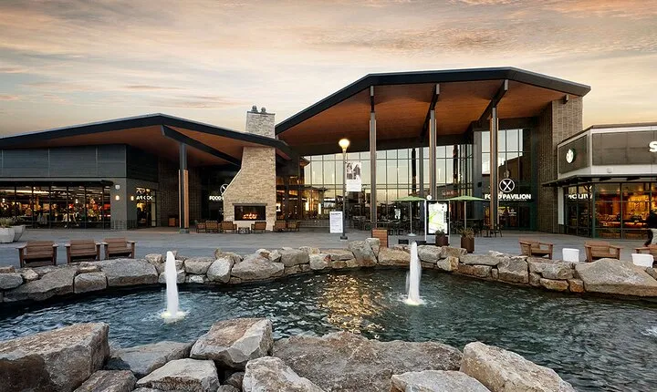 Private Shopping Tour from Denver to Denver Premium Outlets
