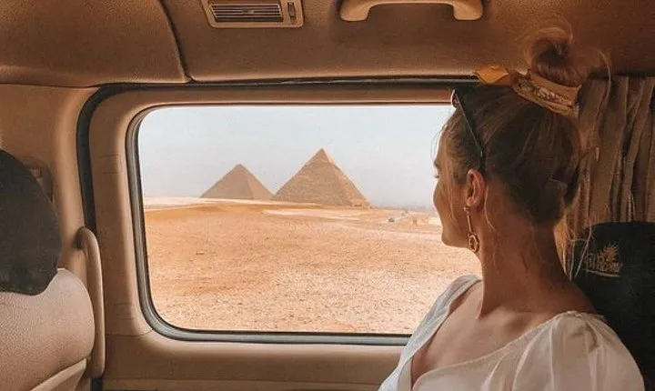 Private tour to Giza Pyramids,Sphinx,Egyptian Museum with Local Lunch