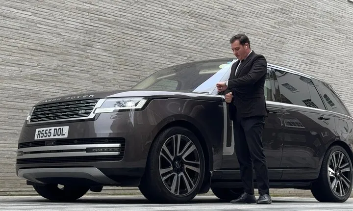 Private Heathrow Airport transfer to or from your London Hotel