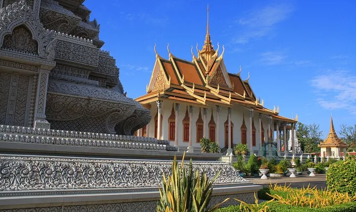 Half Day Private Tour in Phnom Penh with An Expert Guide