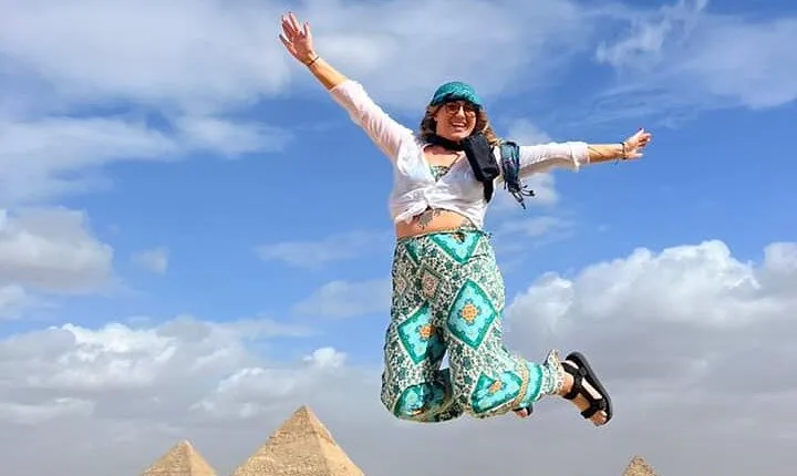 8-Hour Private Tour of the Pyramids, Egyptian Museum and Local Bazaar from Cairo