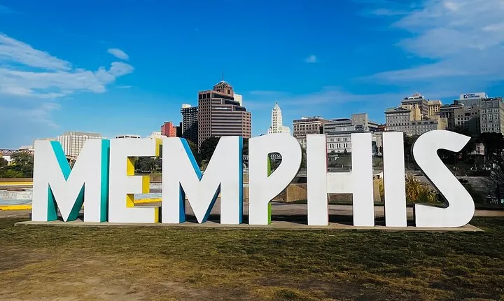 Nashville to Memphis/Graceland Day Trip - up to 7 passengers