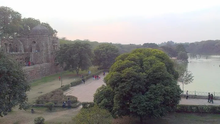 Private Delhi Heritage and Urban Village Walk at Hauz Khas Village