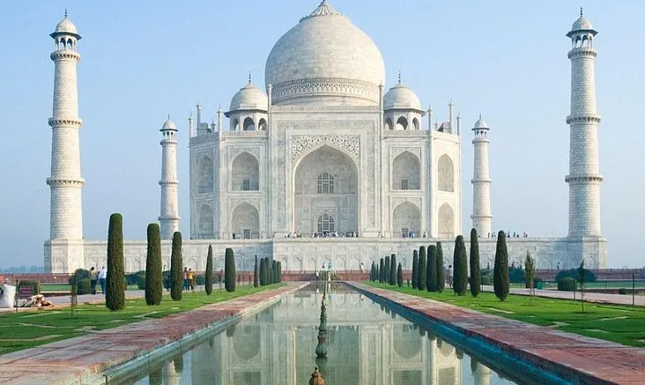Overnight Agra Shopping Tour with consultant & Taj Mahal Trip