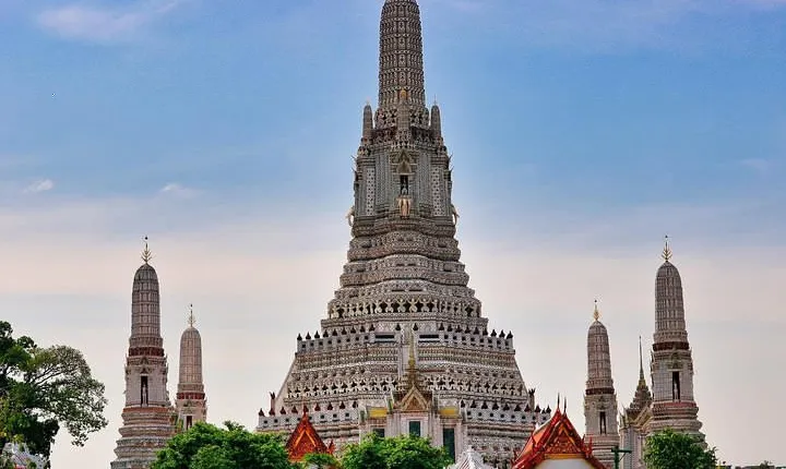 Bangkok City Tour with Guided Visit to Wat Arun