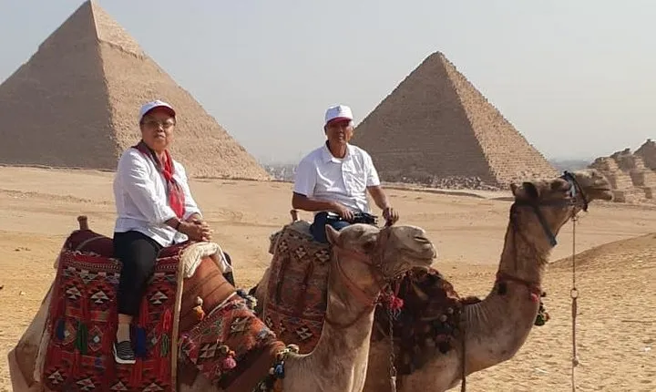Private Day to Giza Pyramids, Egyptian Museum and camel sunset
