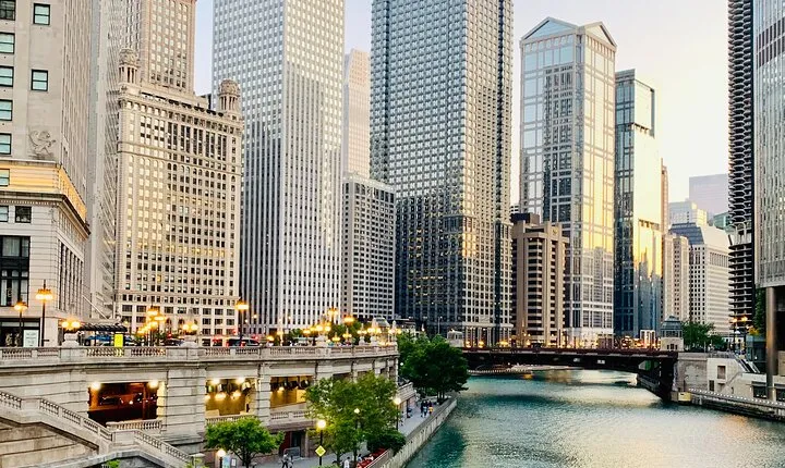Magnificent Mile Tour With Optional 360 Chicago Upgrade