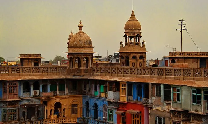 Explore Hidden Gems of Old & New Delhi Tour