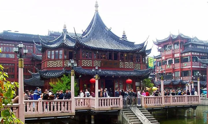 Shanghai Shore Excursion: Private Full-Day City Sightseeing Tour Including Jade Buddha Temple