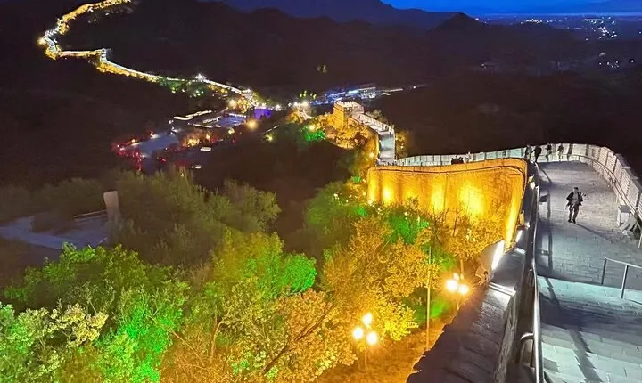 Night Tour to Ba Da Ling Great Wall with Including Full Tickets