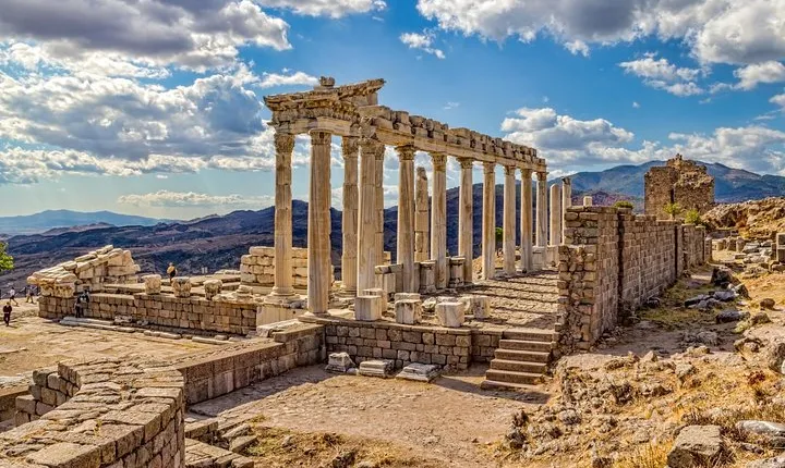 Small-Group Full Day Pergamum and Asklepion Tour from Izmir