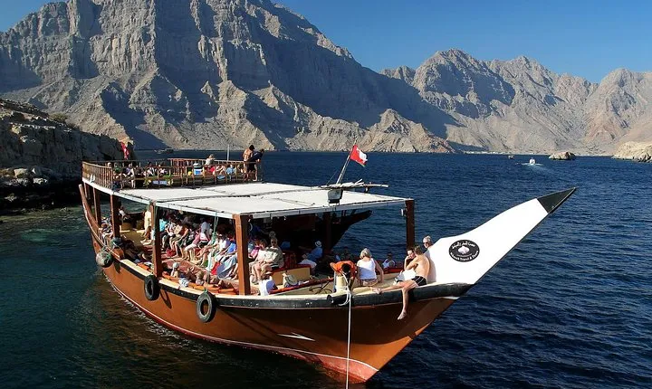 Musandam Dibba Tour with Dhow Cruise, Buffet Lunch & Transfers