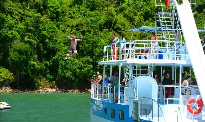 Catamaran Adventure From Manuel Antonio