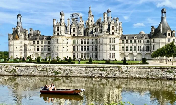 2-day Private Tour Mont Saint-Michel Chenonceau Chambord Amboise