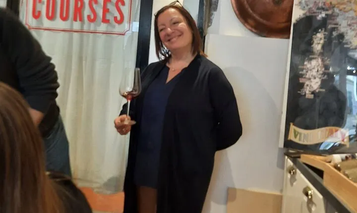 Become wine savvy guided by our expert with unque Tasting