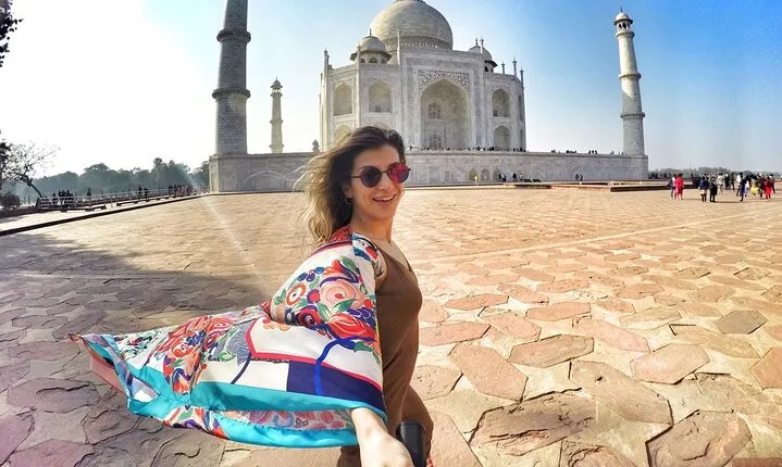 Skip The Line Tajmahal.Agra fort Tour from Delhi Car & Tour Guide