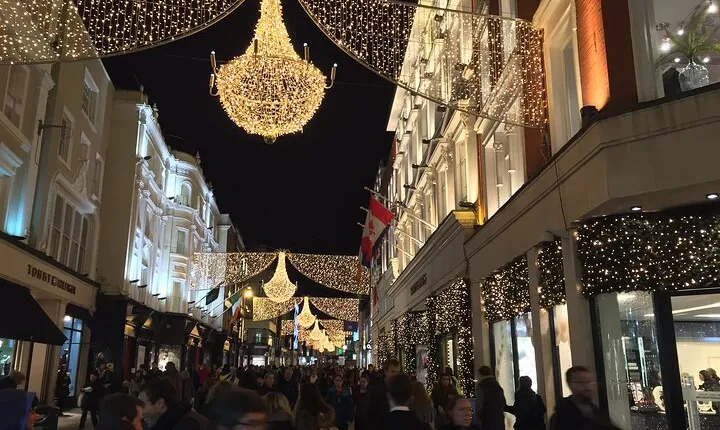 Festive Delights 3 Hour Stroll Through Dublin's Christmas Magic