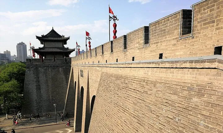 Xi'an: Terracotta Army, Banpo Matriarchal Site & City Wall