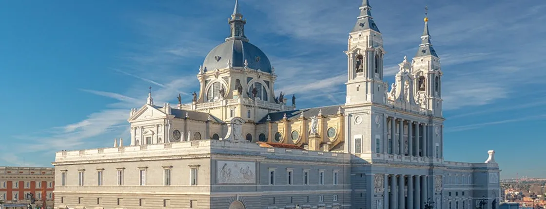 Almudena Cathedral and Royal Palace walking guided tour