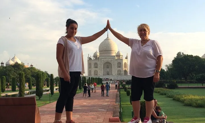 Agra Taj Mahal Sunrise Visit from Delhi by Private Car with Guide