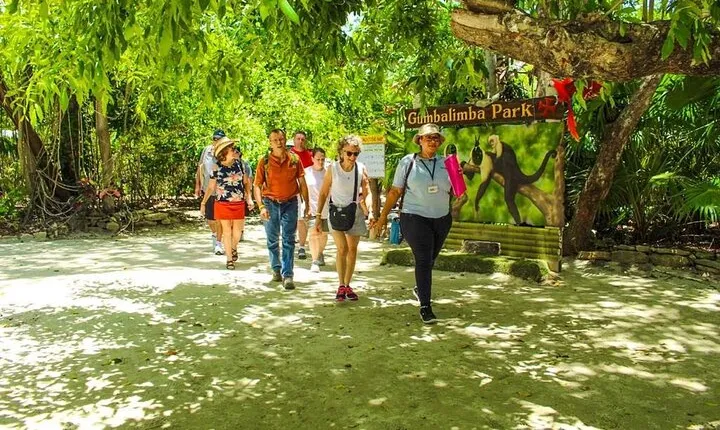 Private Guided Gumbalimba Park Tour from Roatán