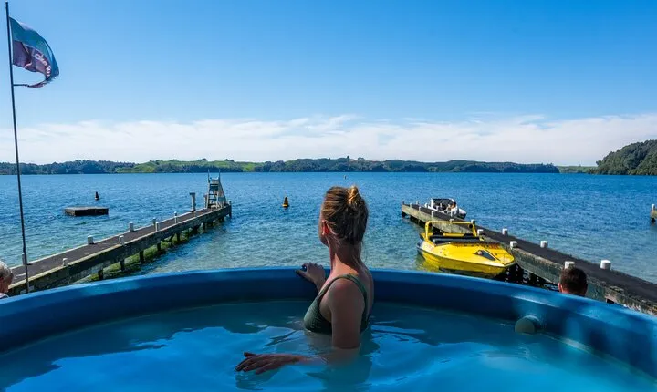 Katoa Jet Boat & Lake Rotoiti Hot Pools