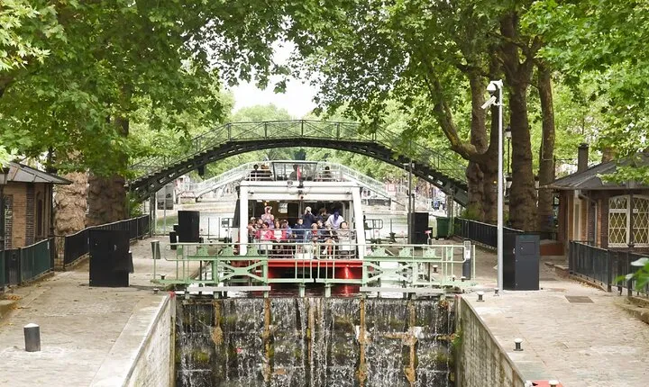 Best of Both Worlds Cruise from the Canal St-Martin to the Seine