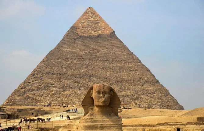 Day Tour to Egyptian Museum & Giza Pyramids