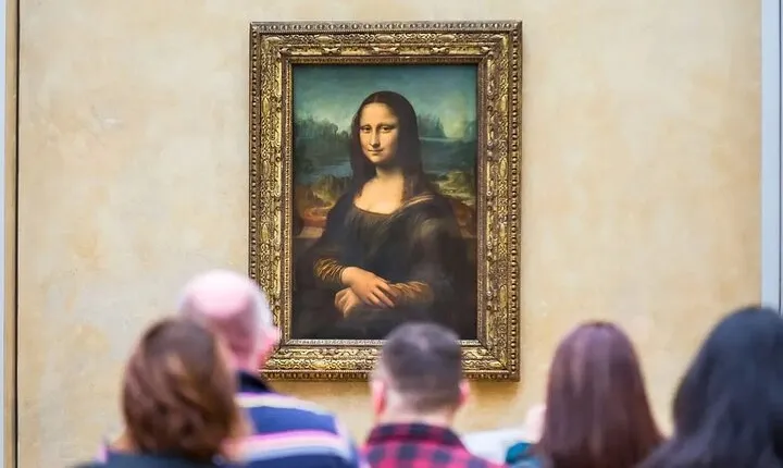 Private Paris Art Tour Discover the Louvre with a Local Expert
