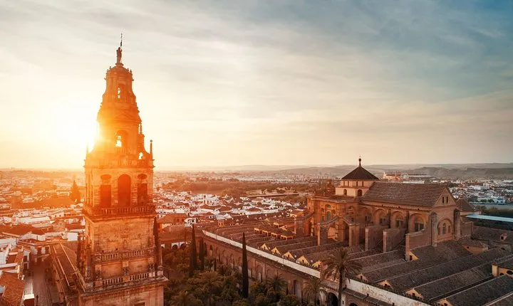 Mosque-Cathedral, Alcazar & Synagogue with Skip the Line Tickets