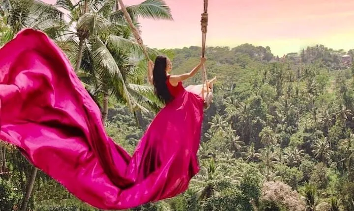 Ubud Jungle Swing and Water Rafting with Lunch Transport