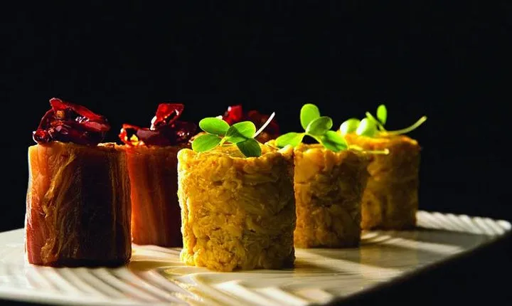 Da Dong Roast Duck Restaurant Dining Experience plus VIP seated Show Entertainment