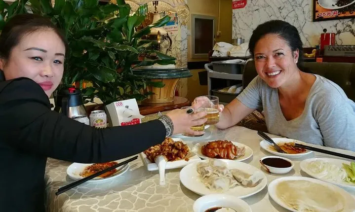 5-Hour Beijing Night Layover Tour with Dim Sum and Market Shopping