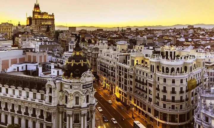 Best Madrid Customizable Private Tour with Hotel Pick up
