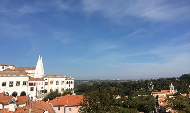Sintra by heart - private Tour with train trip from Lisbon