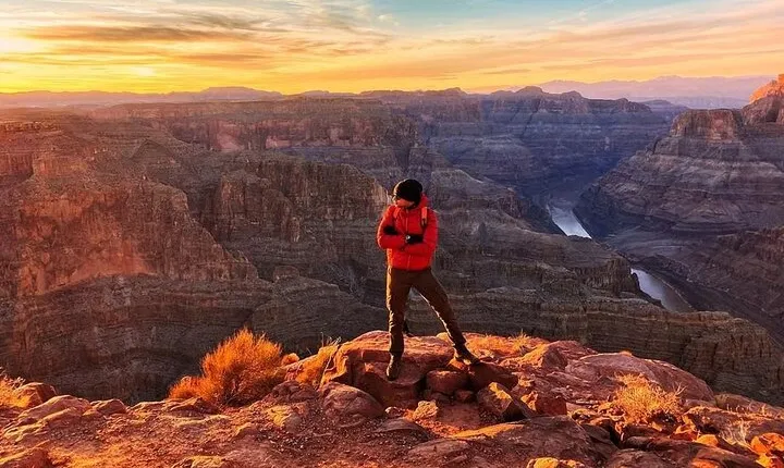 VIP Luxury Grand Canyon West and Hoover Dam with Optional Skywalk