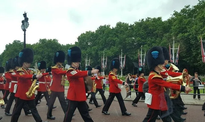 Private Round Trip Airport Transfer Heathrow to London