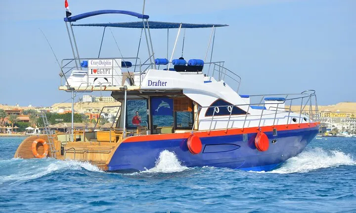 Private Boat to Dolphin House with Intro Diving & Lunch-Hurghada