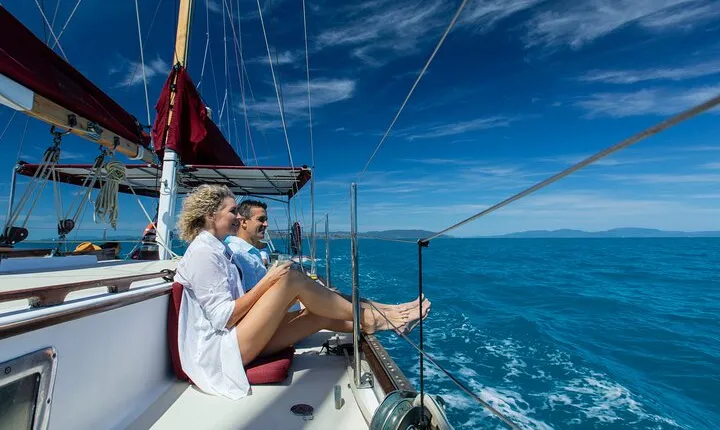 Lady Enid Sailing and Snorkeling Day Trip including Whitehaven Beach