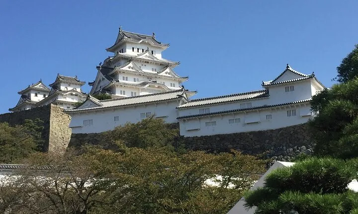 Full-Day Private Guided Tour to Himeji and Kobe