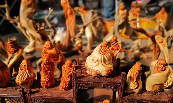 3-Hour Private Shopping Tour at Panjiayuan Market from Beijing