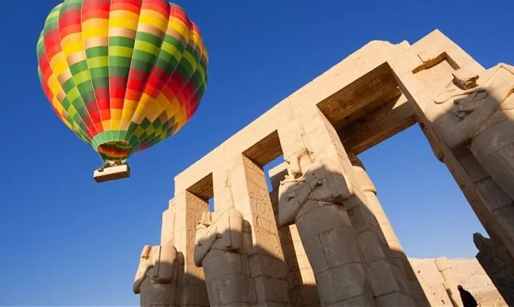 Private Sunrise Hot Air Balloon with West Bank Tour in Luxor