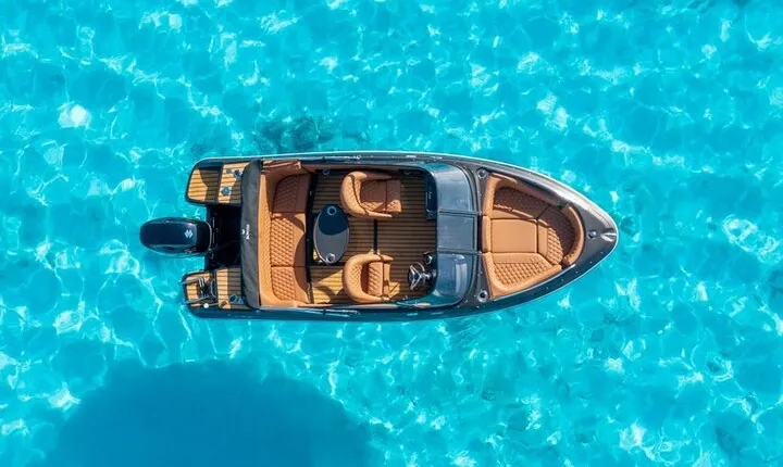 Private Speedboat To Dolphin House & Magawish Island in Hurghada