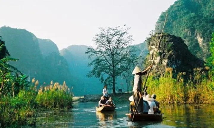 Private Ninh Binh Full Day visiting Van Long Kenh Ga depart from Hanoi Center